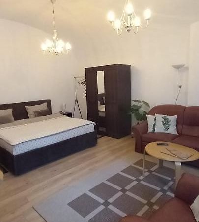Luna Oradea Luaran gambar