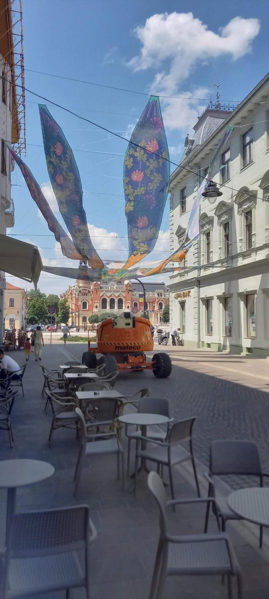 Luna Oradea Luaran gambar